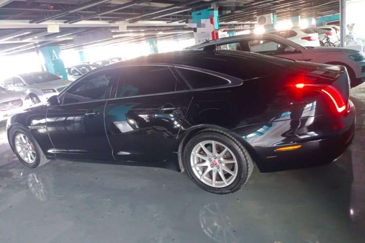 Used Jaguar XJ 2016 XJL 2.0T Two-Wheel-Drive Elegant Business Edition Left Side