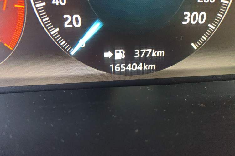 Used Jaguar XJ 2016 XJL 3.0 SC Four-Wheel Drive Panoramic Business Edition Odometer Close Up