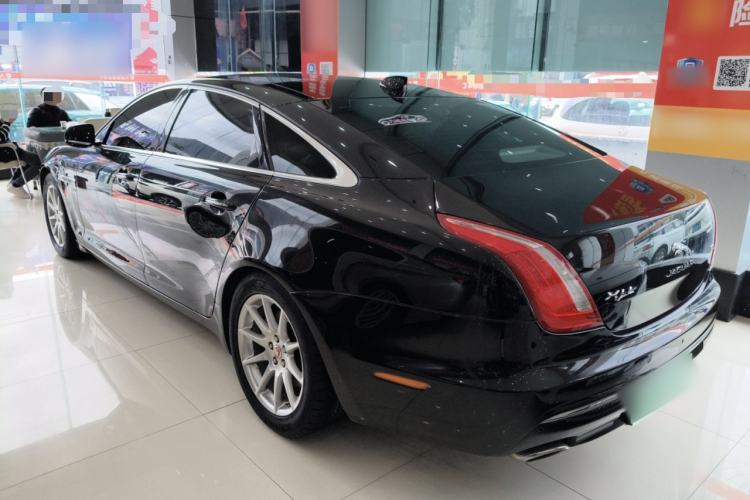 Used Jaguar XJ 2016 XJL 3.0 SC Two-Wheel-Drive Elegant Business Edition Rear Left 45 Deg