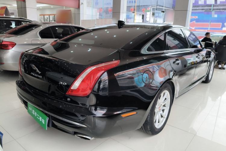 Used Jaguar XJ 2016 XJL 3.0 SC Two-Wheel-Drive Elegant Business Edition Rear Right 45 Deg