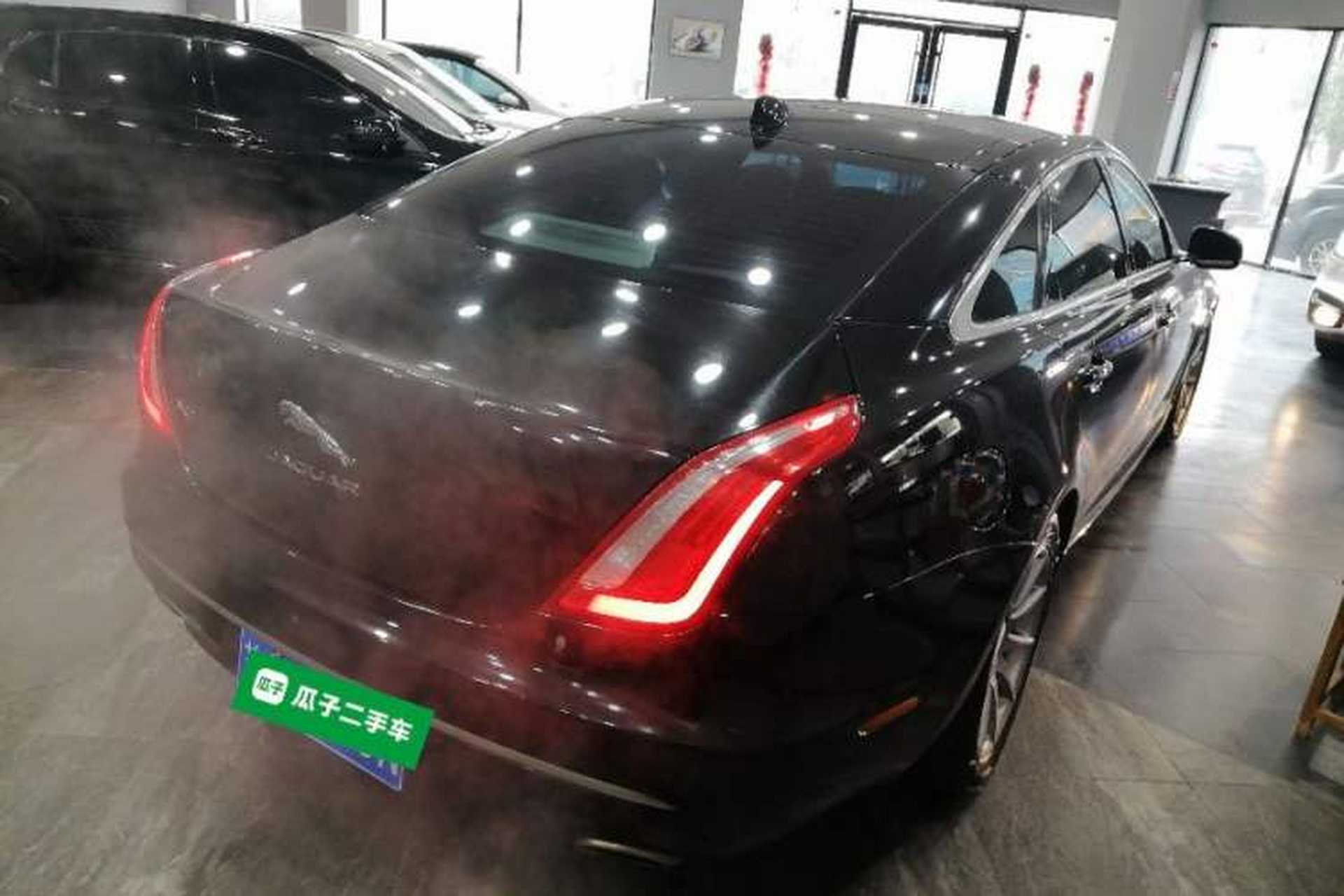 Used Jaguar XJ 2016 XJL 2.0T Two-Wheel-Drive Elegant Business Edition Rear Right 45 Deg