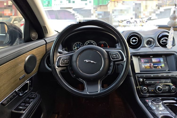 Used Jaguar XJ 2016 XJL 3.0 SC Four-Wheel Drive Panoramic Business Edition Steering Wheel