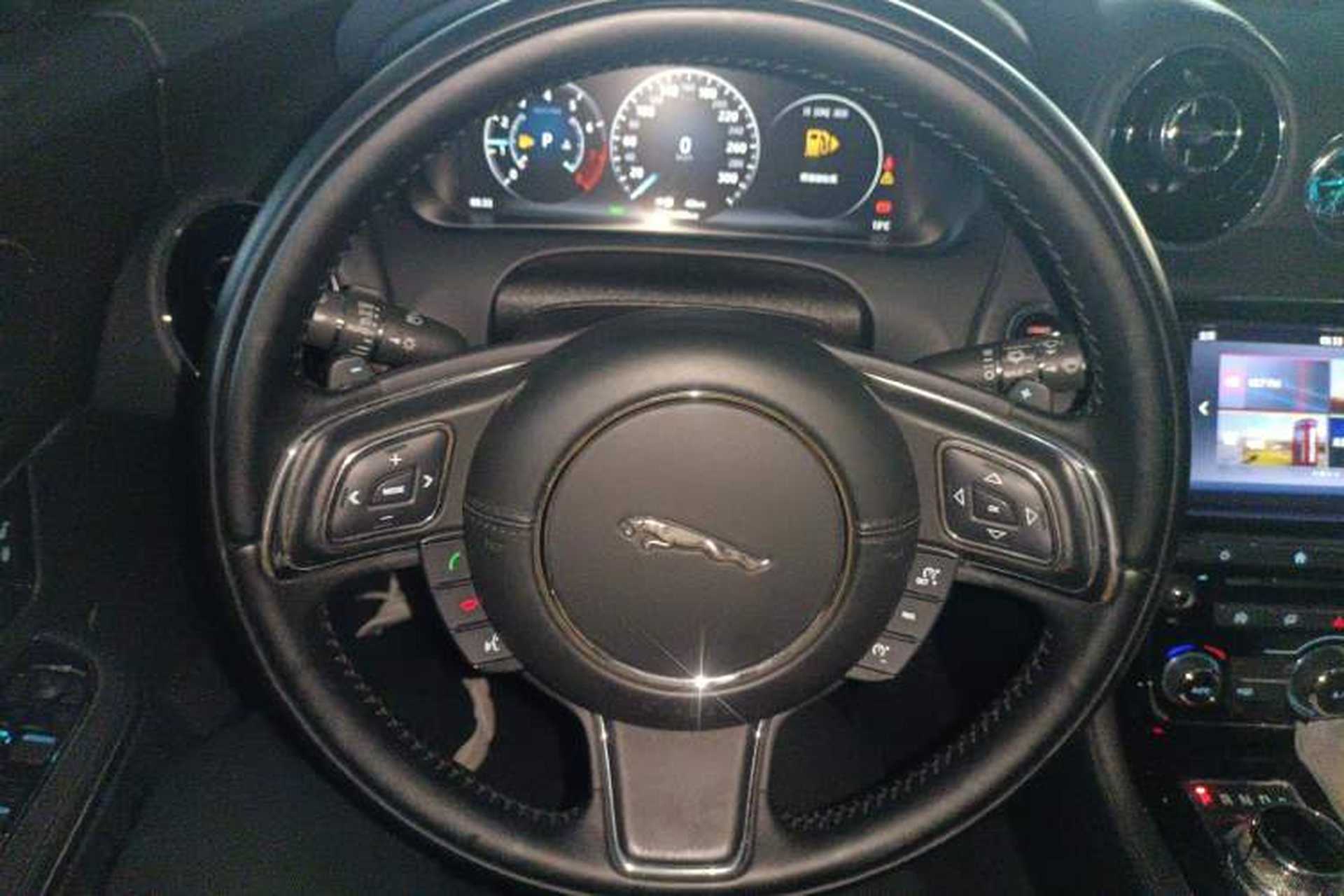 Used Jaguar XJ 2016 XJL 2.0T Two-Wheel-Drive Elegant Business Edition Steering Wheel
