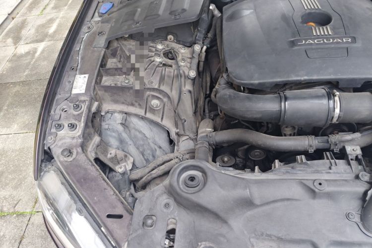 Used Jaguar XJ 2016 XJL 2.0T Two-Wheel-Drive Elegant Business Edition Engine Bay Right