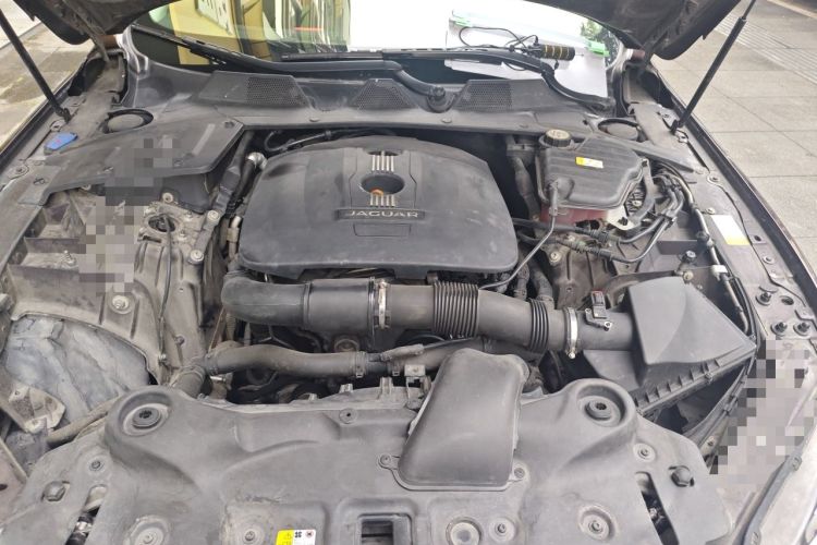 Used Jaguar XJ 2016 XJL 2.0T Two-Wheel-Drive Elegant Business Edition Engine Bay