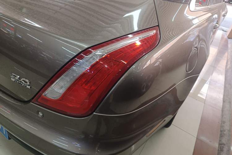 Used Jaguar XJ 2016 XJL 3.0 SC Two-Wheel-Drive Elegant Business Edition Exterior 6