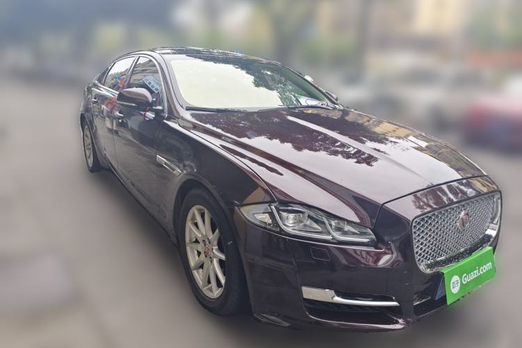 Used Jaguar XJ 2016 XJL 2.0T Two-Wheel-Drive Elegant Business Edition Front Right 45 Deg