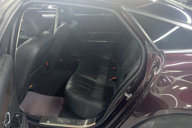 Used Jaguar XJ 2016 XJL 3.0 SC Two-Wheel-Drive Elegant Business Edition Interior 2