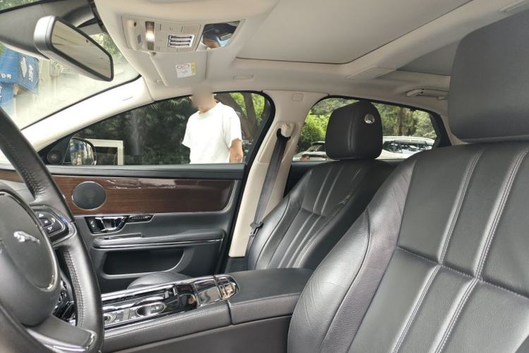 Used Jaguar XJ 2016 XJL 3.0 SC Two-Wheel-Drive Elegant Business Edition Left Front Seat