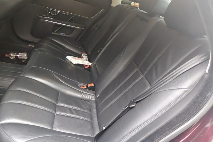 Used Jaguar XJ 2016 XJL 2.0T Two-Wheel-Drive Elegant Business Edition Left Rear Seat