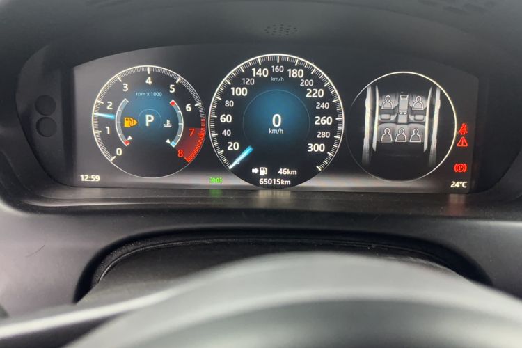 Used Jaguar XJ 2016 XJL 3.0 SC Two-Wheel-Drive Elegant Business Edition Odometer Close Up