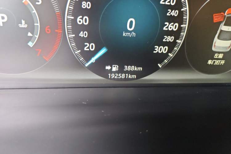 Used Jaguar XJ 2016 XJL 3.0 SC Two-Wheel-Drive Elegant Business Edition Odometer Close Up