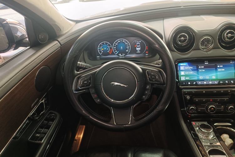 Used Jaguar XJ 2016 XJL 3.0 SC Two-Wheel-Drive Elegant Business Edition Steering Wheel