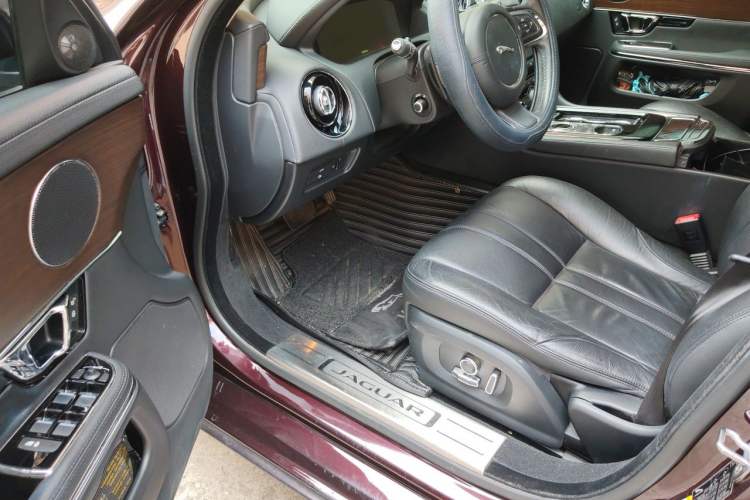 Used Jaguar XJ 2016 XJL 2.0T Two-Wheel-Drive Elegant Business Edition Driver Seat