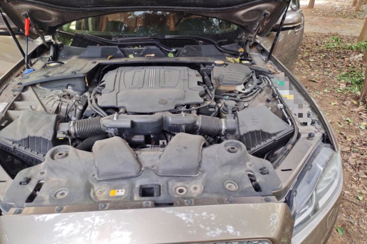 Used Jaguar XJ 2016 XJL 3.0 SC Four-Wheel Drive Panoramic Business Edition Engine Bay Left