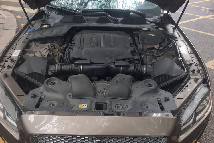 Used Jaguar XJ 2016 XJL 3.0 SC Two-Wheel-Drive Elegant Business Edition Engine Bay