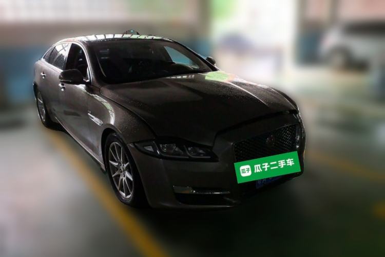 Used Jaguar XJ 2016 XJL 3.0 SC Two-Wheel-Drive Elegant Business Edition Front Right 45 Deg