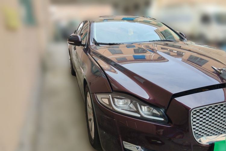 Used Jaguar XJ 2016 XJL 2.0T Two-Wheel-Drive Elegant Business Edition Front Right 45 Deg