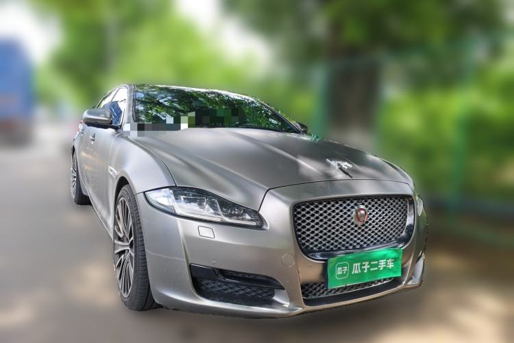 Used Jaguar XJ 2016 XJL 3.0 SC Two-Wheel-Drive Elegant Business Edition Front Right 45 Deg