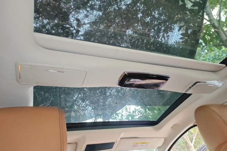 Used Jaguar XJ 2016 XJL 3.0 SC Four-Wheel Drive Panoramic Business Edition Headliner