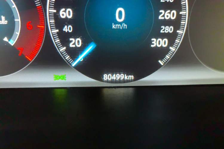 Used Jaguar XJ 2016 XJL 3.0 SC Two-Wheel-Drive Elegant Business Edition Odometer Close Up