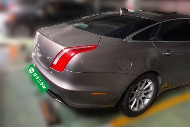 Used Jaguar XJ 2016 XJL 3.0 SC Two-Wheel-Drive Elegant Business Edition Rear Right 45 Deg