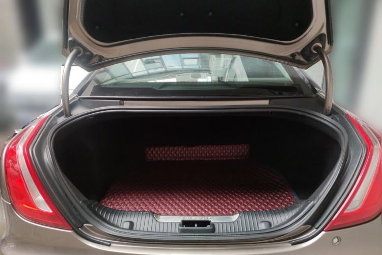 Used Jaguar XJ 2016 XJL 3.0 SC Two-Wheel-Drive Elegant Business Edition Trunk