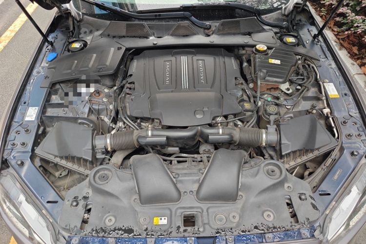 Used Jaguar XJ 2016 XJL 3.0 SC Four-Wheel Drive Panoramic Business Edition Engine Bay