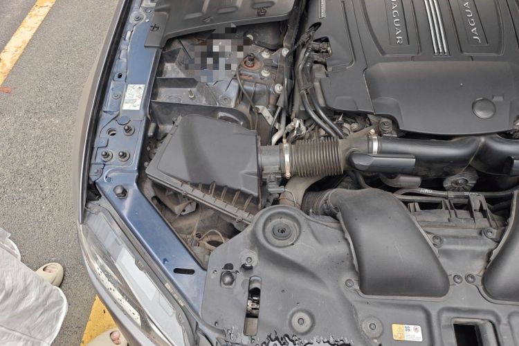 Used Jaguar XJ 2016 XJL 3.0 SC Four-Wheel Drive Panoramic Business Edition Engine Bay Right