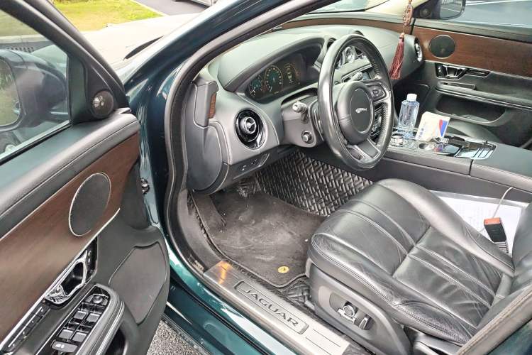 Used Jaguar XJ 2016 XJL 3.0 SC Two-Wheel-Drive Elegant Business Edition Driver Seat