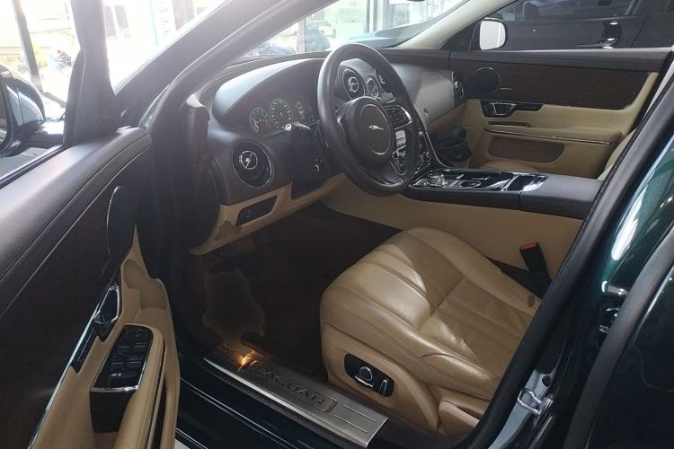 Used Jaguar XJ 2016 XJL 3.0 SC Two-Wheel-Drive Elegant Business Edition Driver Seat