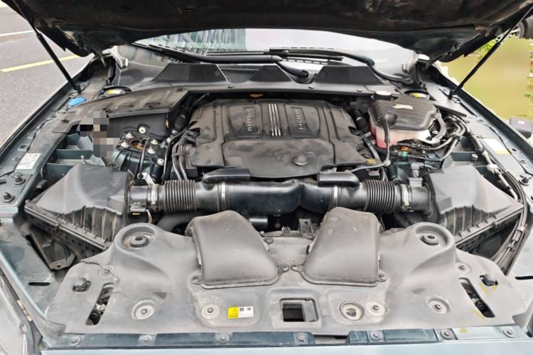 Used Jaguar XJ 2016 XJL 3.0 SC Two-Wheel-Drive Elegant Business Edition Engine Bay