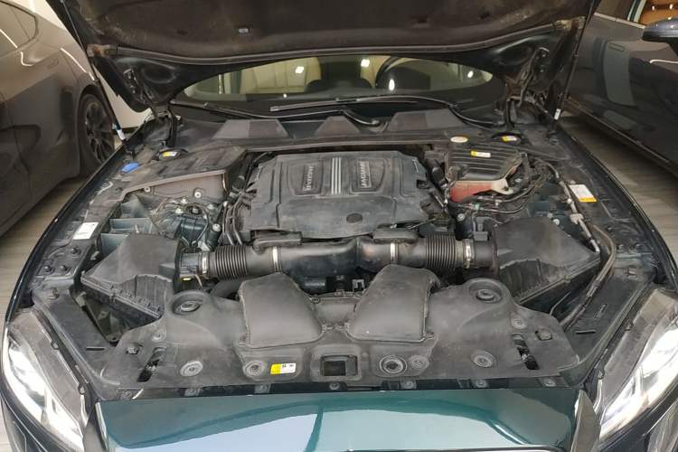 Used Jaguar XJ 2016 XJL 3.0 SC Two-Wheel-Drive Elegant Business Edition Engine Bay