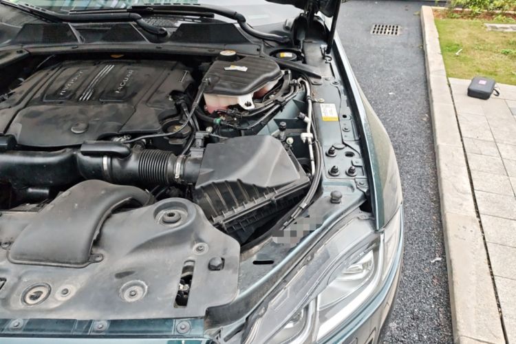 Used Jaguar XJ 2016 XJL 3.0 SC Two-Wheel-Drive Elegant Business Edition Engine Bay Left