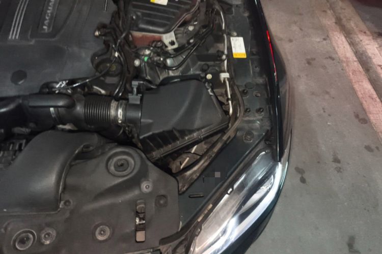 Used Jaguar XJ 2016 XJL 3.0 SC Two-Wheel-Drive Elegant Business Edition Engine Bay Left