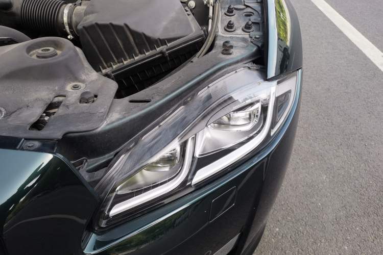 Used Jaguar XJ 2016 XJL 3.0 SC Four-Wheel Drive Panoramic Business Edition Engine Bay Left