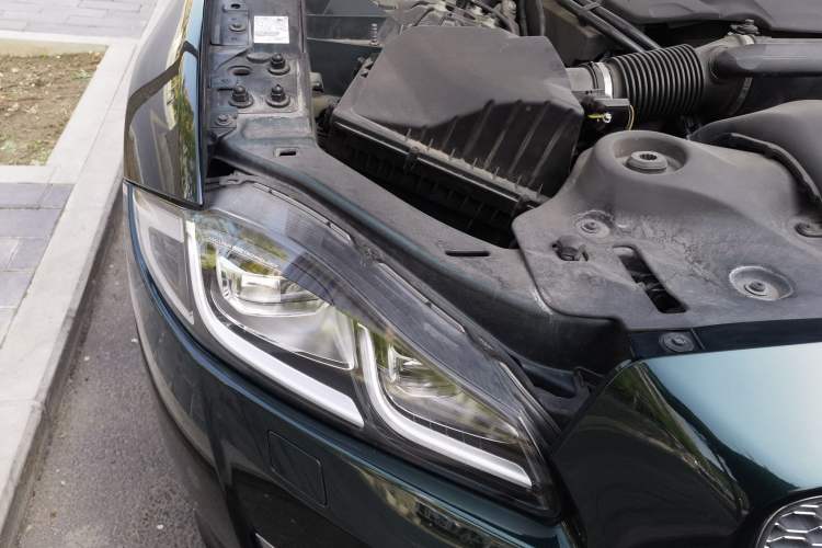 Used Jaguar XJ 2016 XJL 3.0 SC Four-Wheel Drive Panoramic Business Edition Engine Bay Right