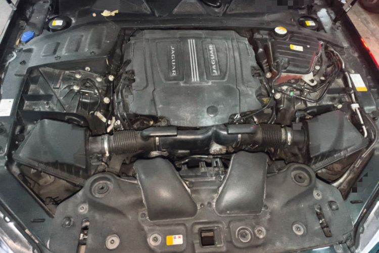 Used Jaguar XJ 2016 XJL 3.0 SC Two-Wheel-Drive Elegant Business Edition Engine Bay