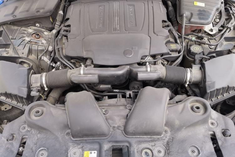 Used Jaguar XJ 2016 XJL 3.0 SC Four-Wheel Drive Panoramic Business Edition Engine Bay