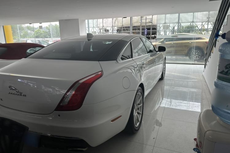 Used Jaguar XJ 2016 XJL 3.0 SC Two-Wheel-Drive Elegant Business Edition Exterior 1
