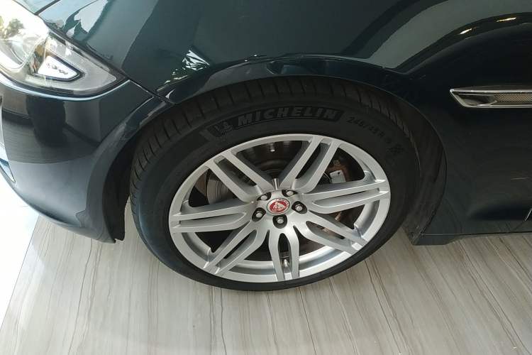Used Jaguar XJ 2016 XJL 3.0 SC Two-Wheel-Drive Elegant Business Edition Exterior 3