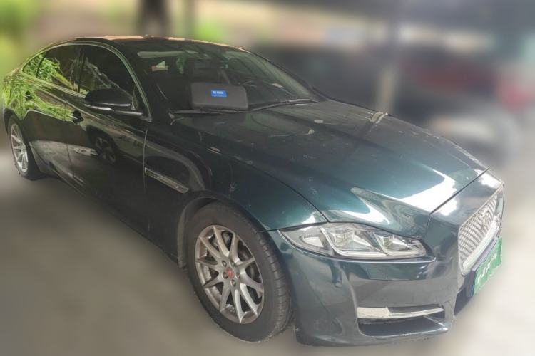Used Jaguar XJ 2016 XJL 2.0T Two-Wheel-Drive Elegant Business Edition Front Right 45 Deg