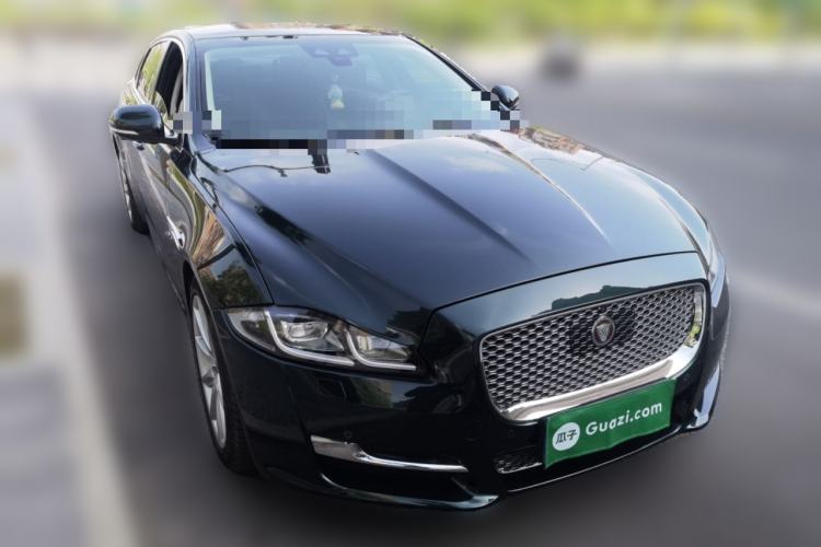 Used Jaguar XJ 2016 XJL 3.0 SC Four-Wheel Drive Panoramic Business Edition Front Right 45 Deg