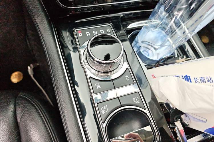 Used Jaguar XJ 2016 XJL 3.0 SC Two-Wheel-Drive Elegant Business Edition Gear Lever