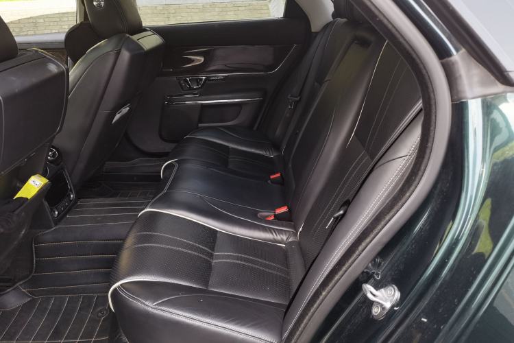 Used Jaguar XJ 2016 XJL 3.0 SC Four-Wheel Drive Panoramic Business Edition Left Rear Seat