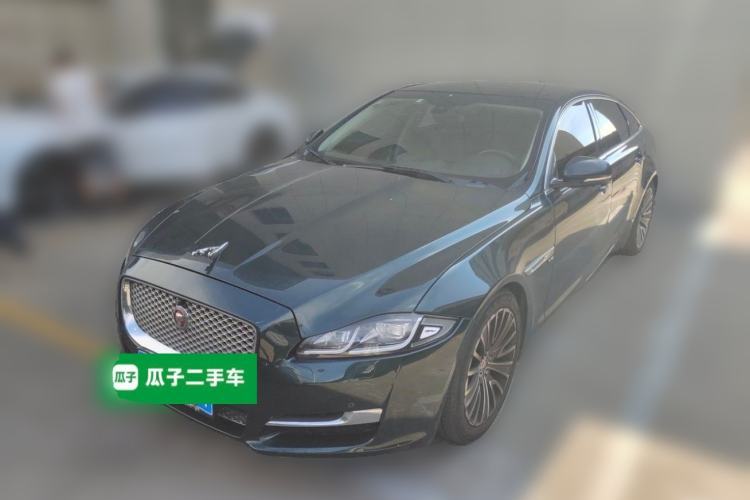 Used Jaguar XJ 2016 XJL 2.0T Two-Wheel-Drive Elegant Business Edition Guazi used car, China used car export, Used car for sale, Used  cars, Cheapest cars for sale
