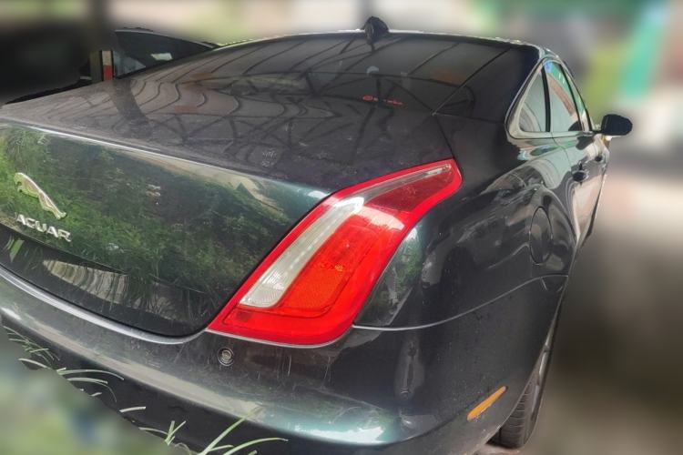 Used Jaguar XJ 2016 XJL 2.0T Two-Wheel-Drive Elegant Business Edition Rear Right 45 Deg