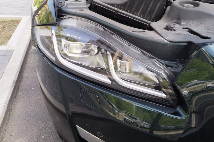 Used Jaguar XJ 2016 XJL 3.0 SC Four-Wheel Drive Panoramic Business Edition Right Front Headlight