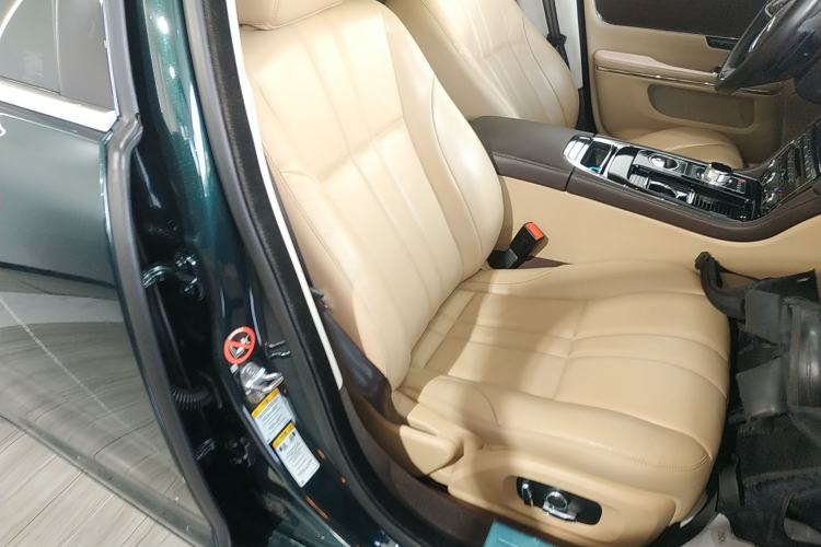 Used Jaguar XJ 2016 XJL 3.0 SC Two-Wheel-Drive Elegant Business Edition Right Front Seat