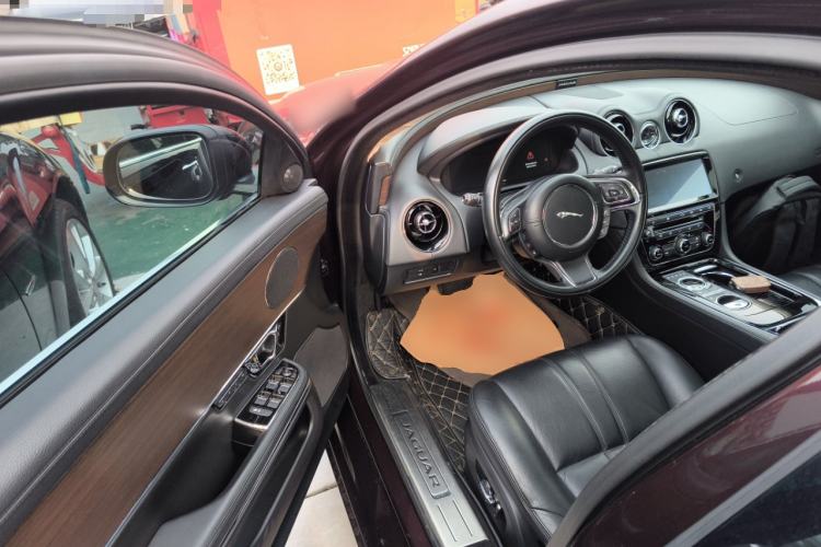 Used Jaguar XJ 2016 XJL 3.0 SC Two-Wheel-Drive Elegant Business Edition Driver Seat